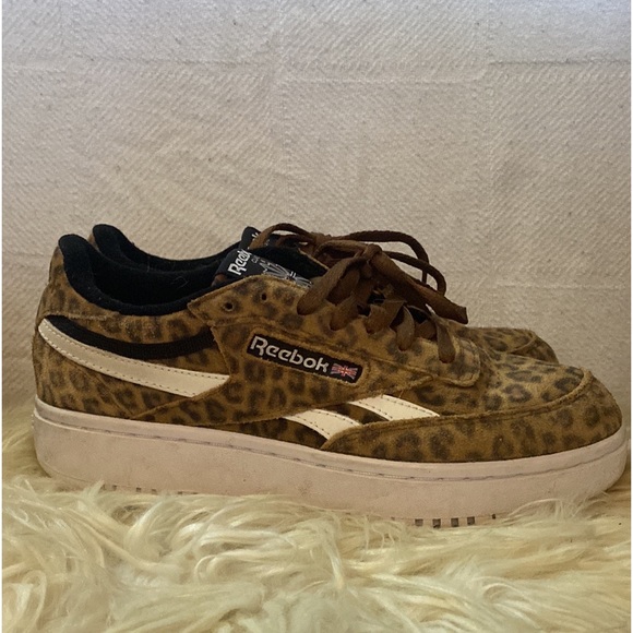 Reebok Shoes - Women’s leapord print Reebok sz 8.5